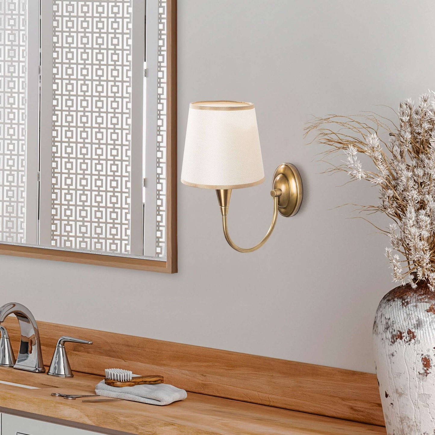 Modern Eclipse Elegance Wall decor with intricate design and metallic finish.