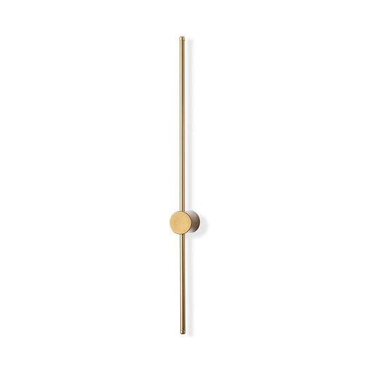 Minimalist Line Sconce Gold in modern design for elegant walls.